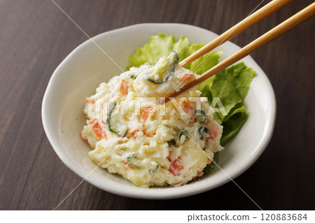 potato salad 120883684