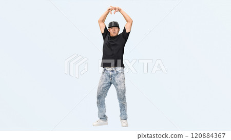 男舞者跳舞的全身照片 120884367