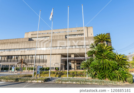 Tsu City, Mie Prefecture: Clear skies at Tsu City Hall Tsu City, Mie Prefecture: Clear skies at Tsu City Hall 120885181