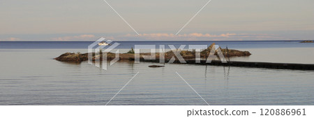 Stunning horizon of Lake Vanern. Vita Sannar, Sweden. 120886961