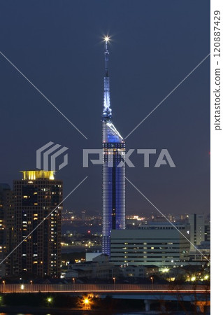 Night view of Fukuoka Tower 120887429