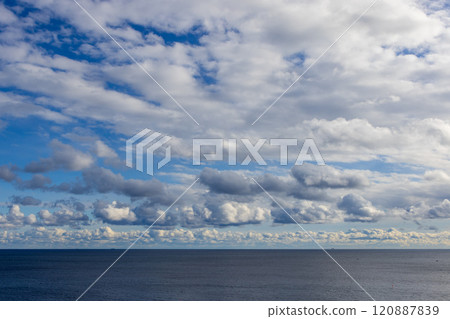 The sea and the blue sky of early winter The sea and the blue sky of early winter 120887839