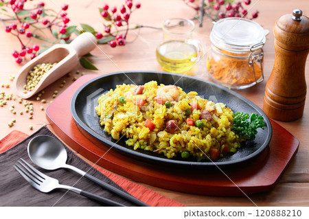 Aromatic and nutritious turmeric fried rice 120888210