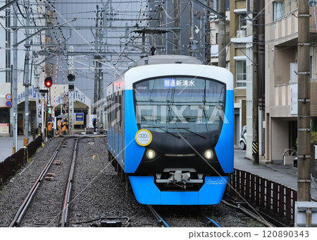 靜岡鐵道A3500在日吉町站附近行駛 120890343