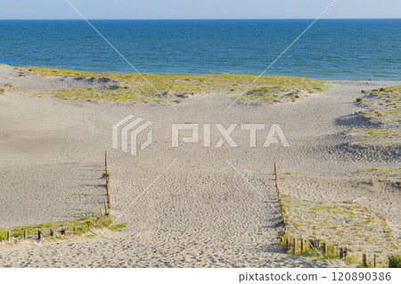Nakatajima Sand Dunes: A vast expanse of blue sea and sand Nakatajima Sand Dunes: A vast expanse of blue sea and sand 120890386