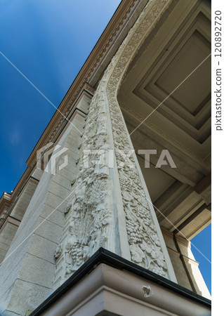 Main entrance arch VDNH. Building with columns. Massive columns 120892720