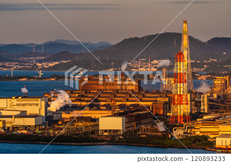 Evening view of Wakamatsu Tobata from Takatoyama Park [Kitakyushu City, Fukuoka Prefecture] 120893233