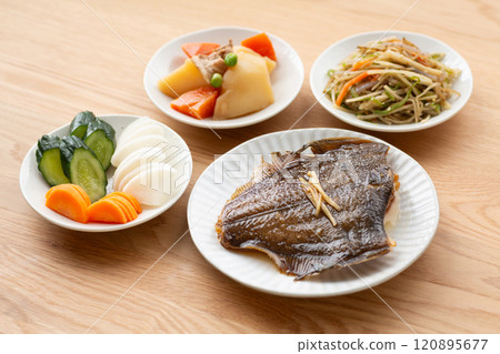 Japanese side dishes (boiled flatfish, etc.) 120895677
