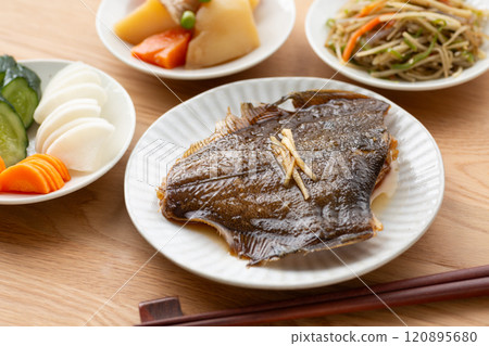 Japanese side dishes (boiled flatfish, etc.) 120895680