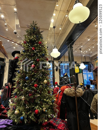 Luxury hotel Christmas tree Luxury hotel Christmas tree 120899523