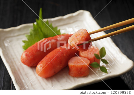 芥子明太子裝在盤子裡 芥子明太子裝在盤子裡 120899558