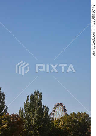 Ferris wheel in amusement park, view from Ala-Too Square. Bishkek, Kyrgyzstan 120899778