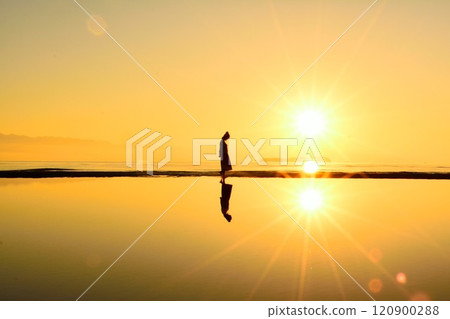 Chichibugahama Beach_Silhouette 120900288