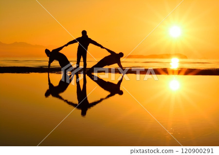 Chichibugahama Beach_Silhouette 120900291