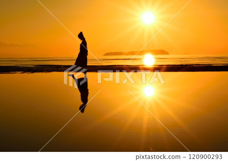 Chichibugahama Beach_Silhouette 120900293