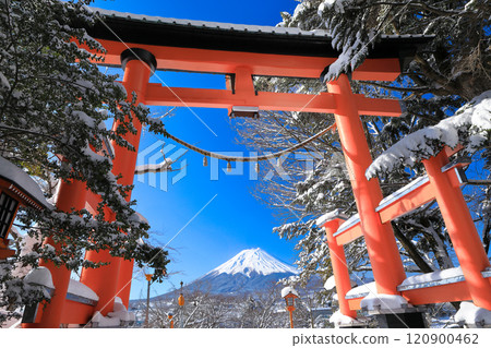 View of Mt. Fuji from the torii gate of Arakurayama Sengen Shrine in winter 120900462