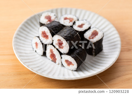 Iron rolled wrapping 120903228