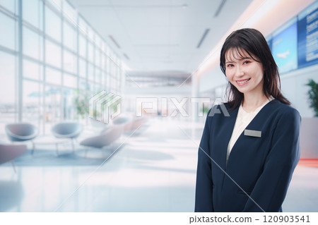 在辦公室接待處工作的接待員 在辦公室接待處工作的接待員 120903541