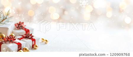 簡約優雅的紅色絲帶禮盒 簡約優雅的紅色絲帶禮盒 120909768