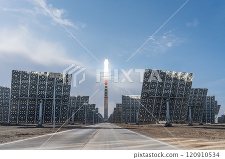 Molten salt tower type solar power plant Molten salt tower type solar power plant 120910534