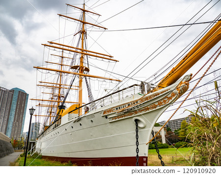 The Meiji Maru, an important cultural property preserved and exhibited at Tokyo University of Marine Science and Technology. The Meiji Maru, an important cultural property preserved and exhibited at Tokyo University of Marine Science and Technology. 120910920