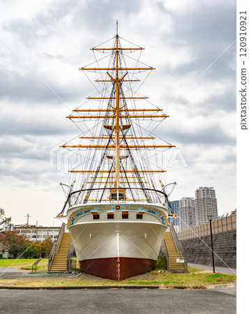 The Meiji Maru, an important cultural property preserved and exhibited at Tokyo University of Marine Science and Technology. 120910921