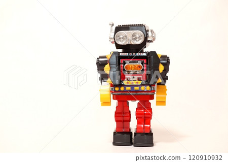 Retro tin robot 120910932