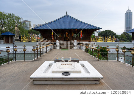 A floating temple on the city's waterfront 120910994