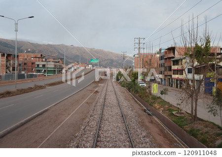 [Peru] The Titicaca Train running near Cusco 120911048
