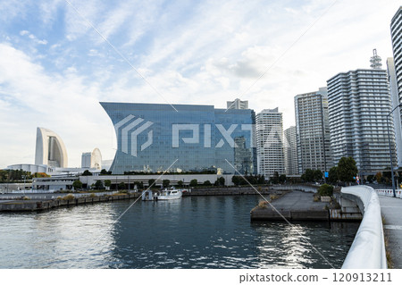 神奈川縣橫濱新港風景 120913211