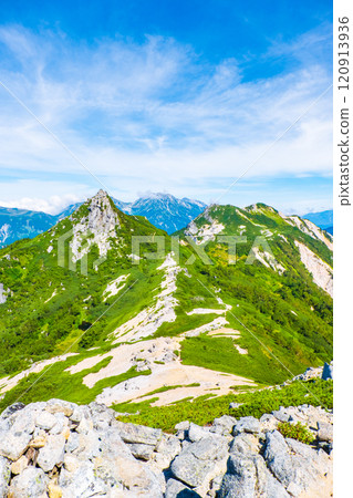 夏季攀登烏帽山、南澤山(從前烏帽山眺望烏帽山、南澤山) 夏季攀登烏帽山、南澤山(從前烏帽山眺望烏帽山、南澤山) 120913936