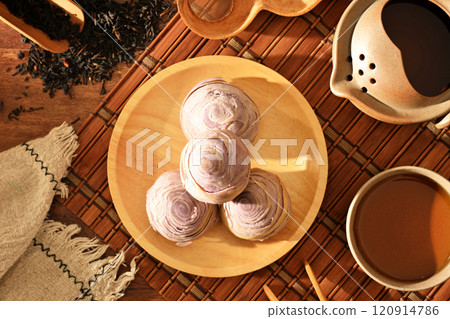 Delicious taro cake 120914786