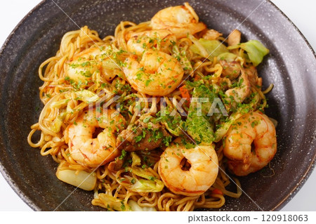 Seafood fried noodles 120918063