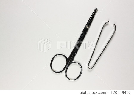Scissors and tweezers Scissors and tweezers 120919402