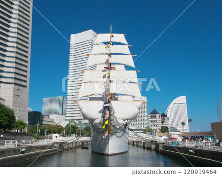 帆船日本丸文化日全帆展覽城市景觀(2024年11月) 帆船日本丸文化日全帆展覽城市景觀(2024年11月) 120919464
