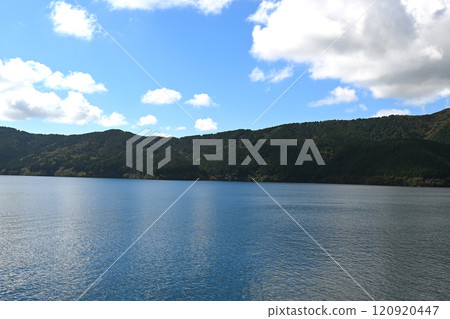 Hakone Lake Ashi scenery 120920447