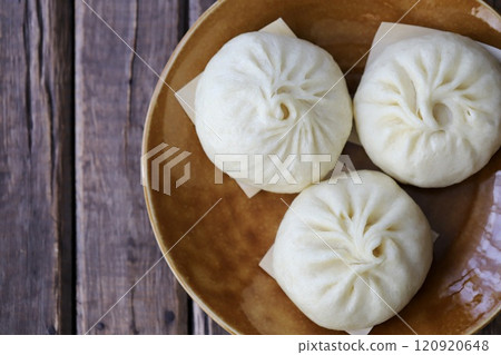 Hand-wrapped steamed meat buns, steamed dishes 120920648