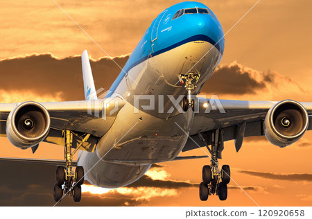 KLM Airbus A330-300 takeoff climb KLM Airbus A330-300 takeoff climb 120920658