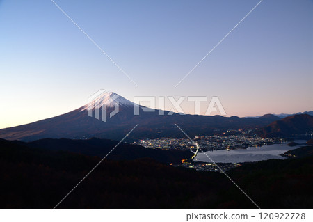 Mount Fuji in winter as seen from Misaka Pass Mount Fuji in winter as seen from Misaka Pass 120922728