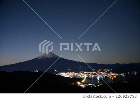 從禦坂峠眺望冬天的富士山 從禦坂峠眺望冬天的富士山 120922758