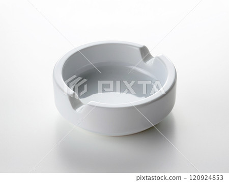 White ashtray 120924853