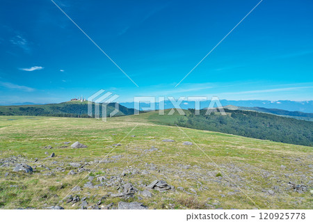 [Utsukushigahara Plateau] Takeishikamimotoiri, Ueda City, Nagano Prefecture 120925778