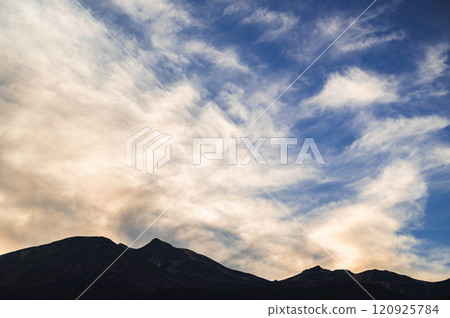 Sunset and Mount Norikura 120925784