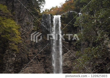 Fukukino Waterfall Basin Fukukino Waterfall Basin 120925803