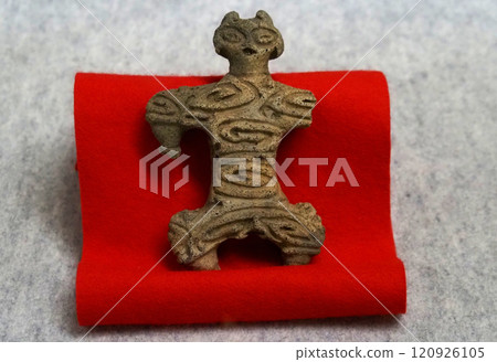 Clay figure 120926105