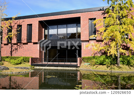 Kurume City Museum of Art at Ishibashi Cultural Center 120926650