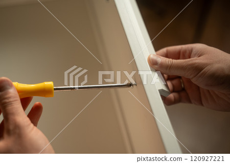 Repairing a Chest of Drawers Handle Efficiently at Home for Long-lasting Use Repairing a Chest of Drawers Handle Efficiently at Home for Long-lasting Use 120927221