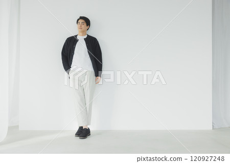 Casually dressed businessman Casually dressed businessman 120927248