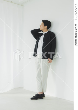 Casually dressed businessman Casually dressed businessman 120927253