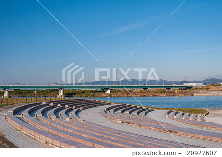 淀川水上劇場枚方大橋 大阪府枚方市 淀川水上劇場枚方大橋 大阪府枚方市 120927607